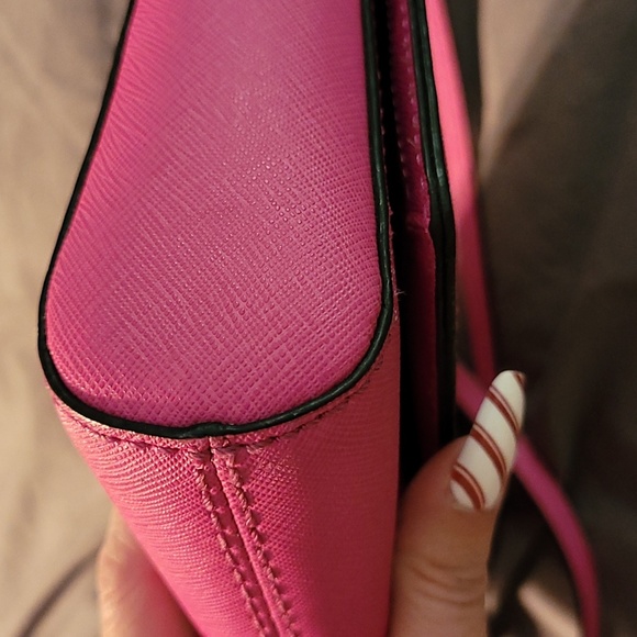 Kate Spade pink crossbody purse like New! - Picture 4 of 6